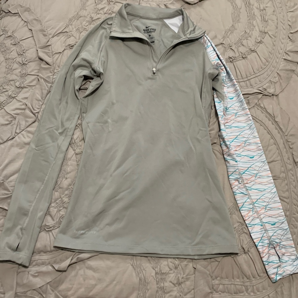 Nike gray/blue Dri-Fit fitted quarter zip pullover size Small.